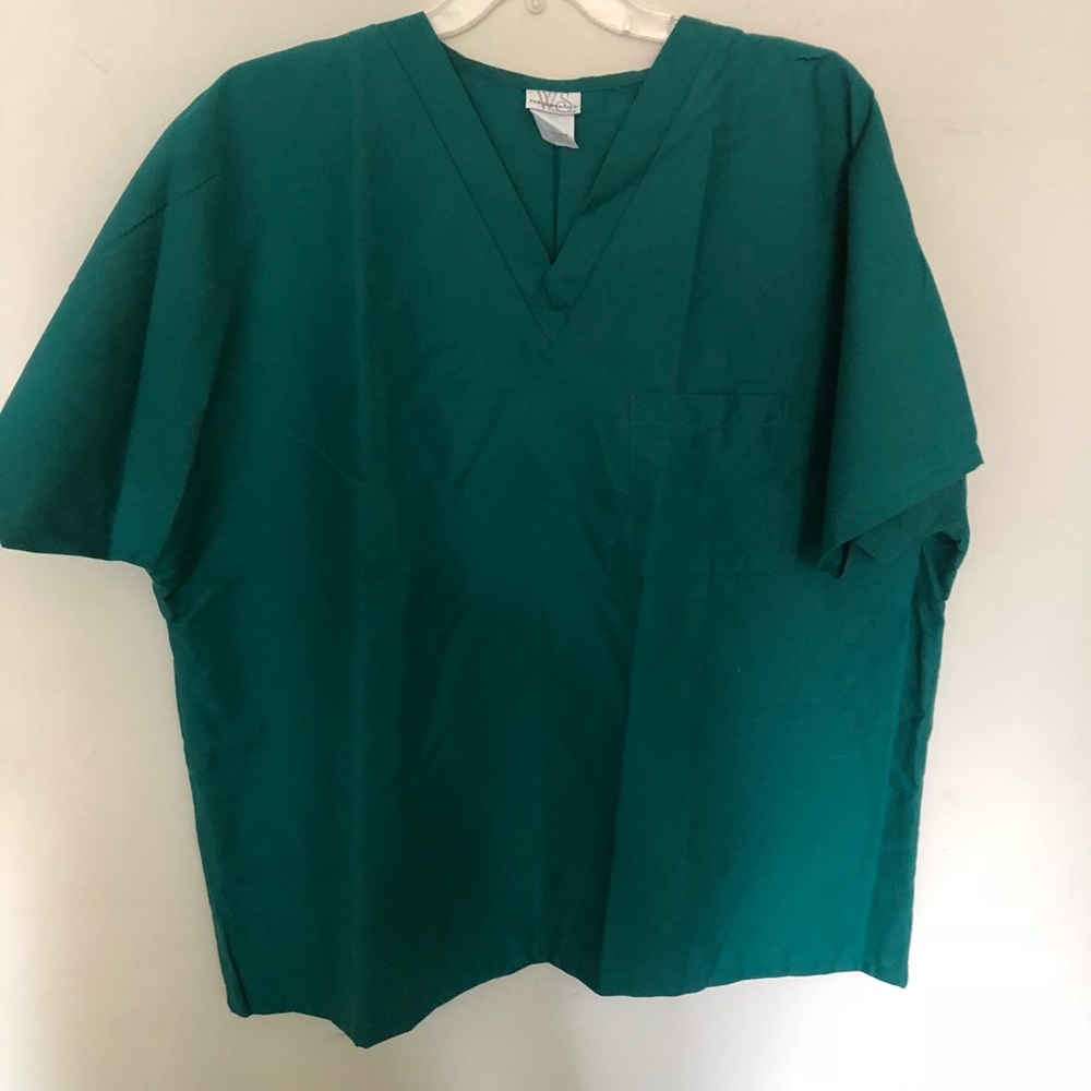 Scrub set